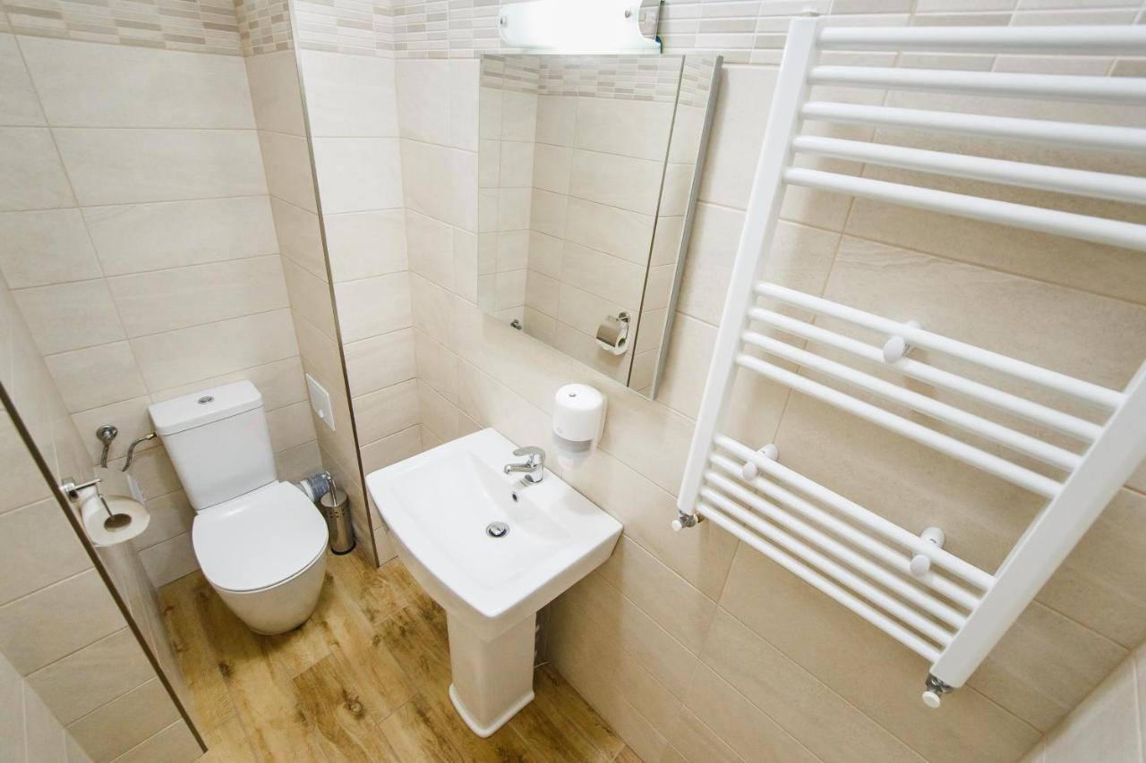 Sunny View 2 Bedroom Central Apartment オラデア エクステリア 写真