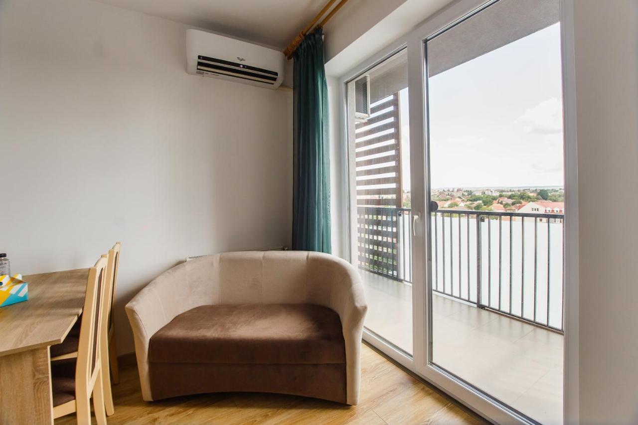 Sunny View 2 Bedroom Central Apartment オラデア エクステリア 写真