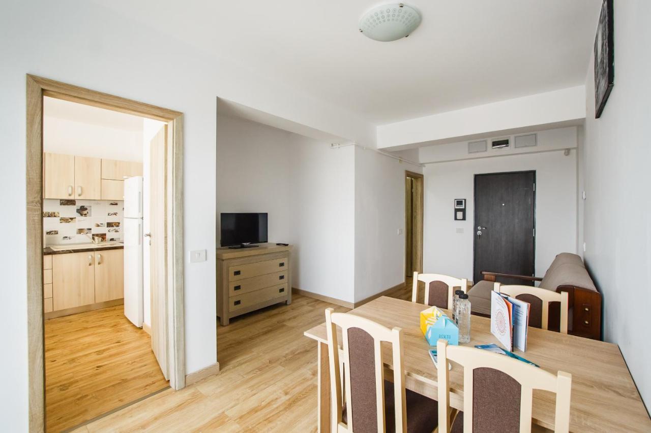Sunny View 2 Bedroom Central Apartment オラデア エクステリア 写真