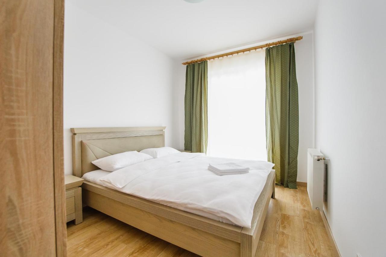 Sunny View 2 Bedroom Central Apartment オラデア エクステリア 写真