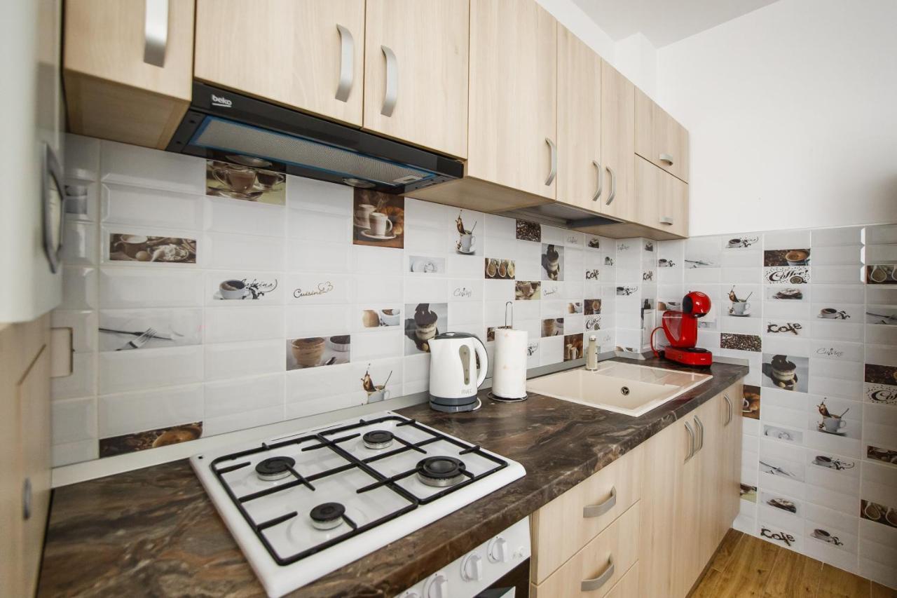 Sunny View 2 Bedroom Central Apartment オラデア エクステリア 写真